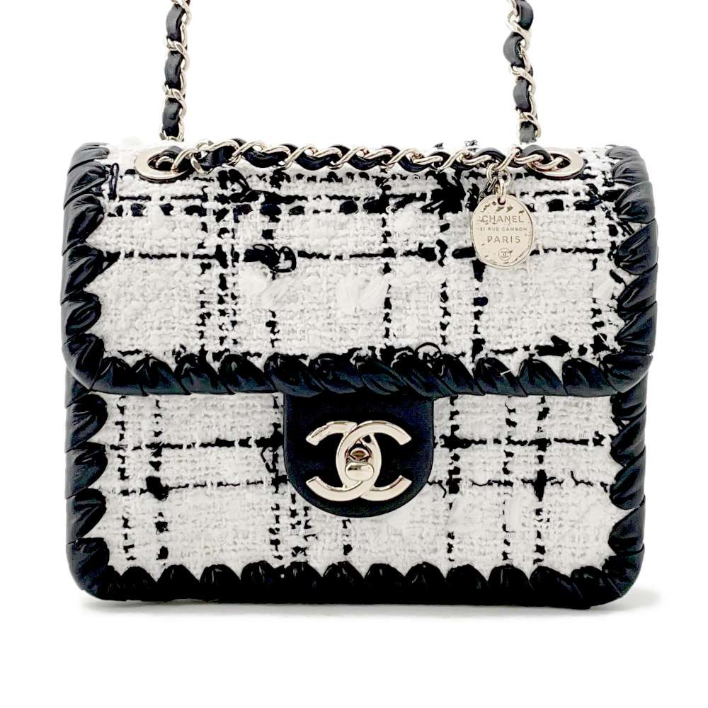 CHANEL Tweed Shoulder Bag Black/WhiteAS2495 Tweed Calf Leather