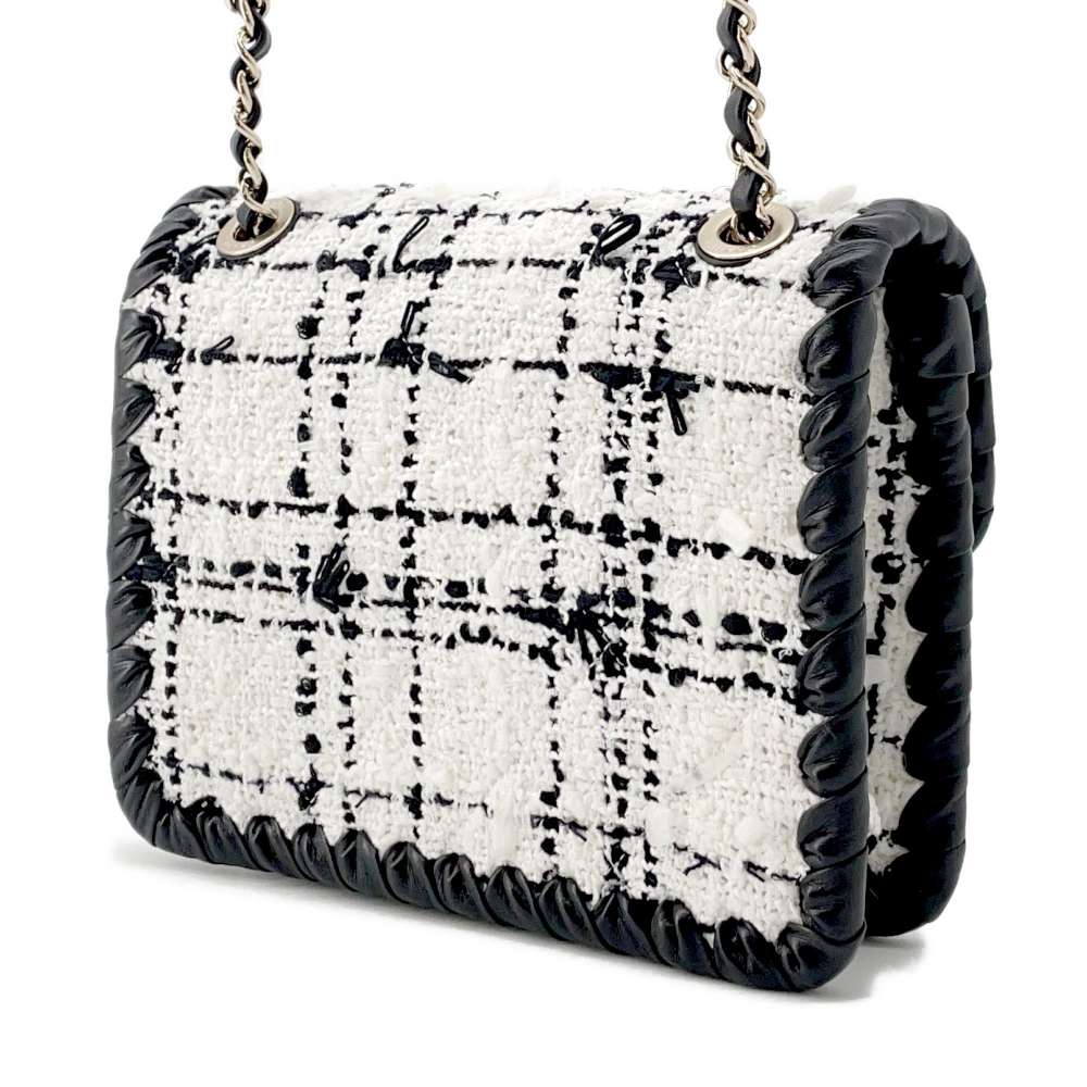 CHANEL Tweed Shoulder Bag Black/WhiteAS2495 Tweed Calf Leather