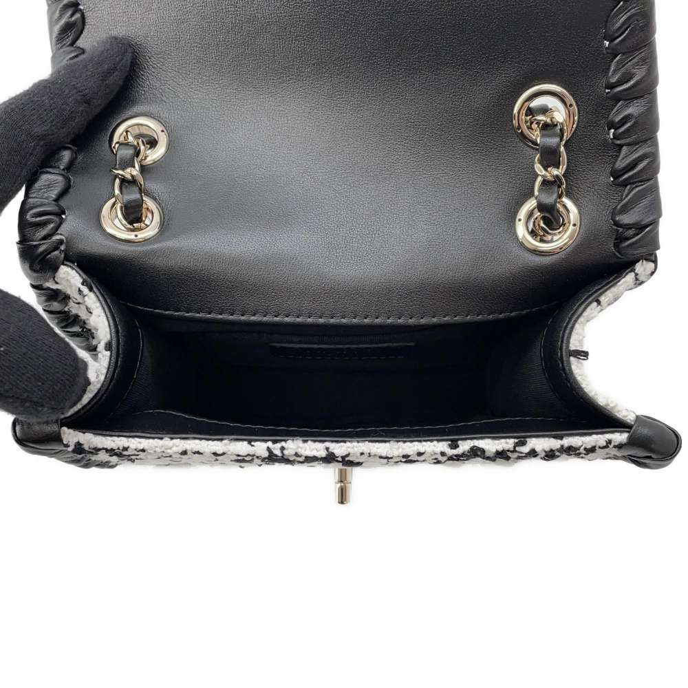 CHANEL Tweed Shoulder Bag Black/WhiteAS2495 Tweed Calf Leather