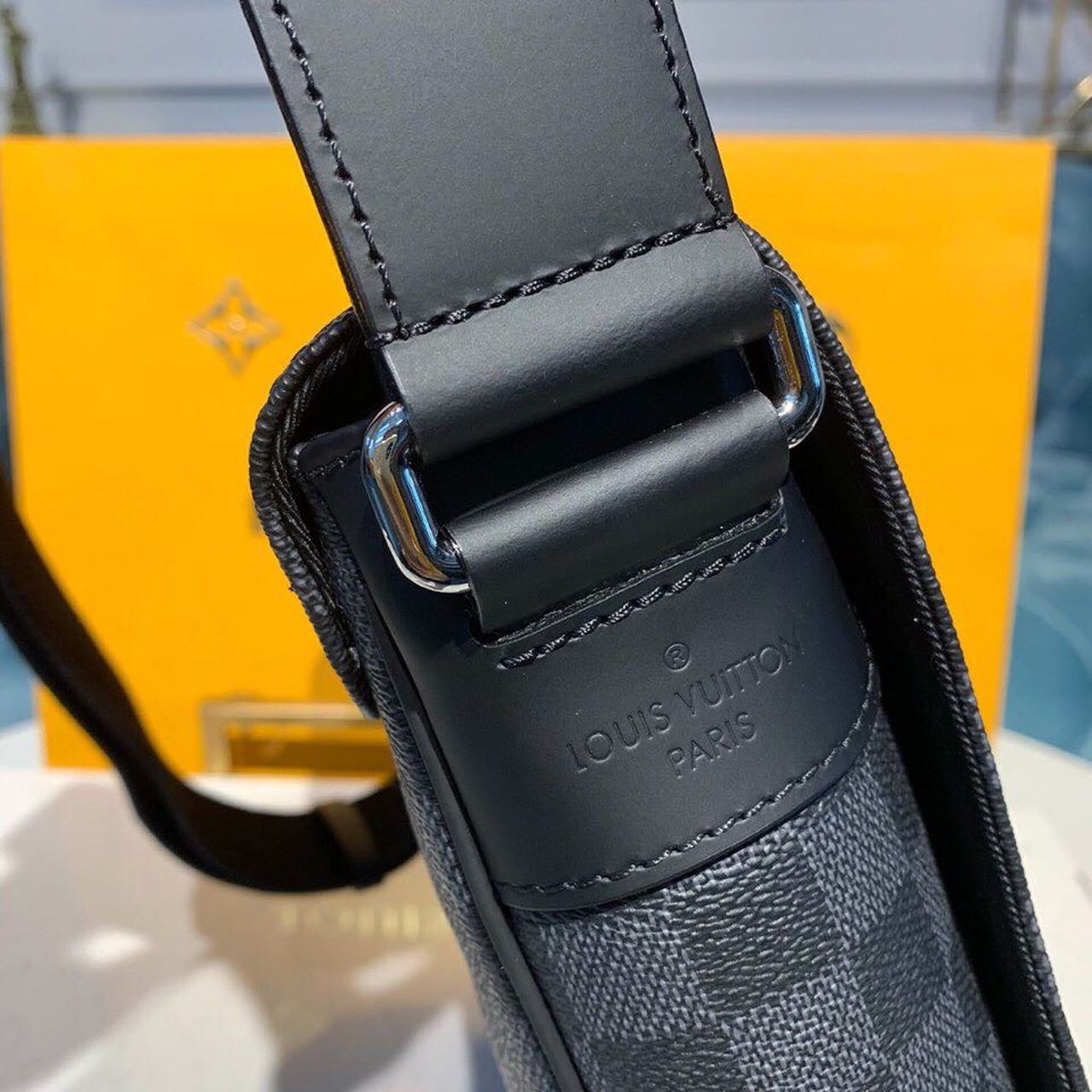 Louis Vuitton GLAMIstrict PM Damier Graphite Canvas For Men, Bags, Shoulder And Crossbody Bags 9.8in/25cm Louis Vuitton N41028