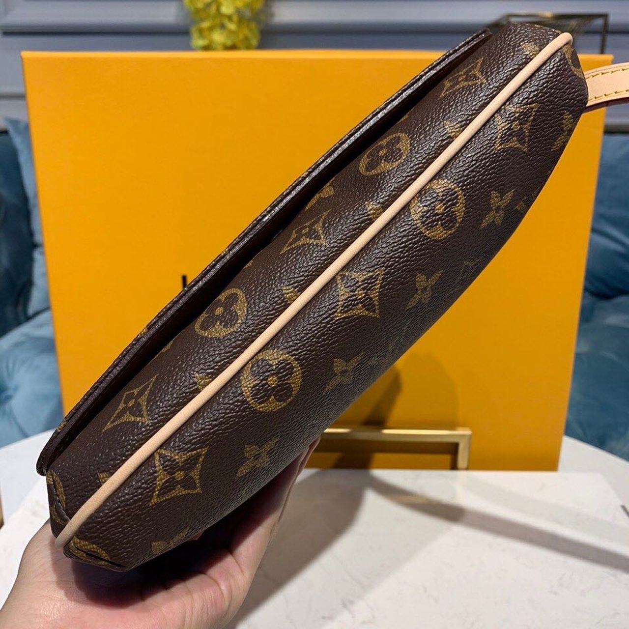 Louis Vuitton Tango Monogram Canvas For Women, Women’s Handbags, Shoulder And Crossbody Bags 9.1in/23cm Louis Vuitton M51257