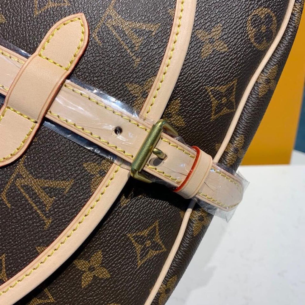 Louis Vuitton Saumur MM Monogram Canvas For Women, WomenÃƒÂ¢Ã¢â€šÂ¬Ã¢â€žÂ¢s Handbags, Shoulder And Crossbody Bags 11.8in/30cm Louis Vuitton M40710