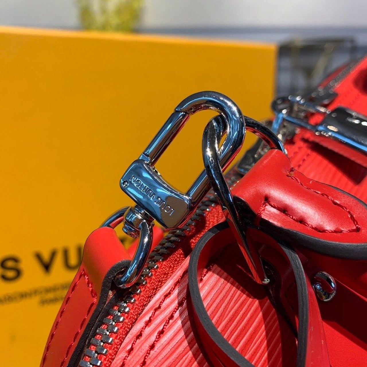 Louis Vuitton Alma PM Epi Red For Women, WomenÃƒÂ¢Ã¢â€šÂ¬Ã¢â€žÂ¢s Handbags, Shoulder And Crossbody Bags 12.6in/32cm Louis Vuitton
