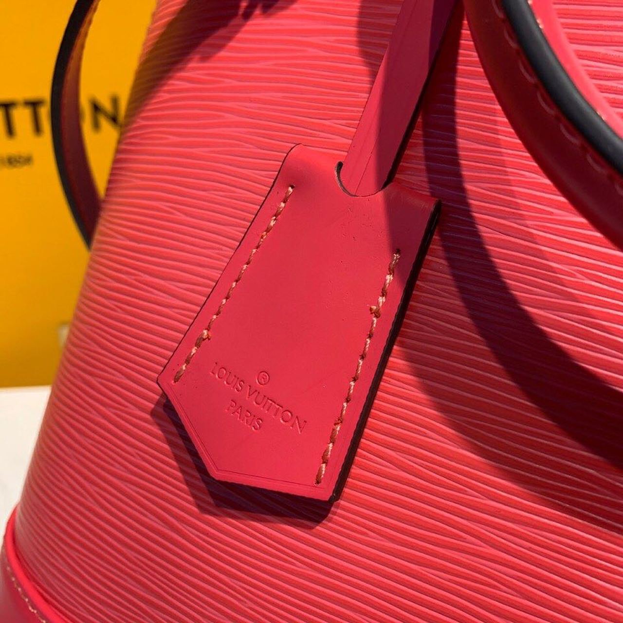 Louis Vuitton Alma PM Epi Hot Pink For Women, WomenÃƒÂ¢Ã¢â€šÂ¬Ã¢â€žÂ¢s Handbags, Shoulder And Crossbody Bags 12.6in/32cm Louis Vuitton