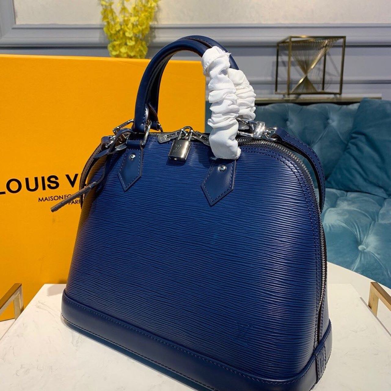 Louis Vuitton Alma PM Epi Navy Blue For Women, WomenÃƒÂ¢Ã¢â€šÂ¬Ã¢â€žÂ¢s Handbags, Shoulder And Crossbody Bags 12.6in/32cm Louis Vuitton