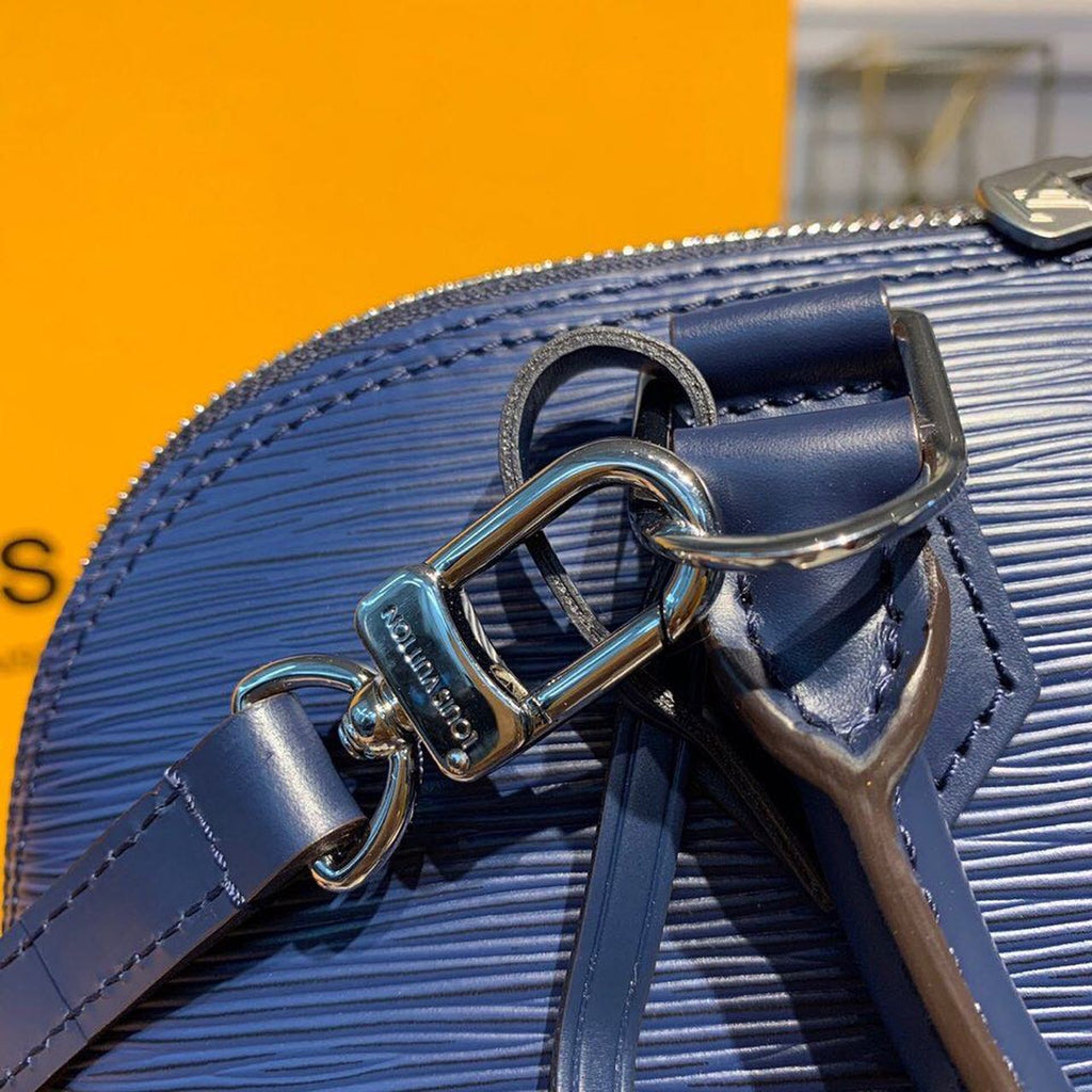 Louis Vuitton Alma PM Epi Navy Blue For Women, WomenÃƒÂ¢Ã¢â€šÂ¬Ã¢â€žÂ¢s Handbags, Shoulder And Crossbody Bags 12.6in/32cm Louis Vuitton