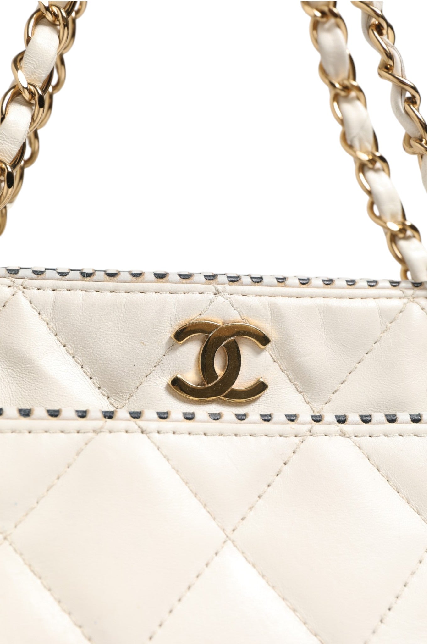 Chanel Shiny Calfskin Quilted Mini 22 White Women's 1792563