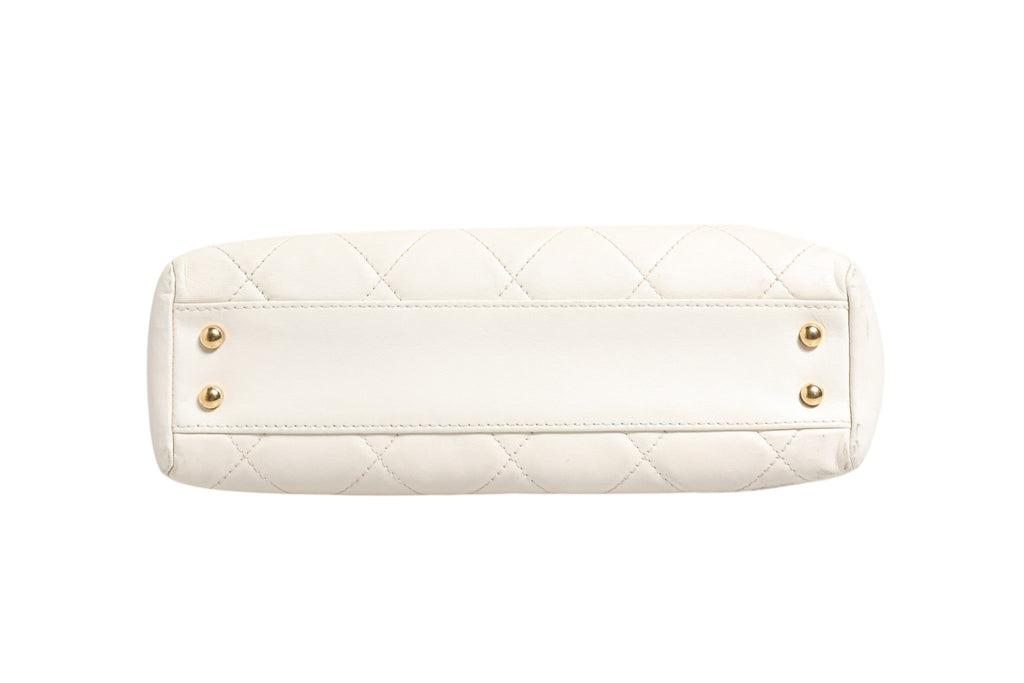 Chanel Shiny Calfskin Quilted Mini 22 White Women's 1792563