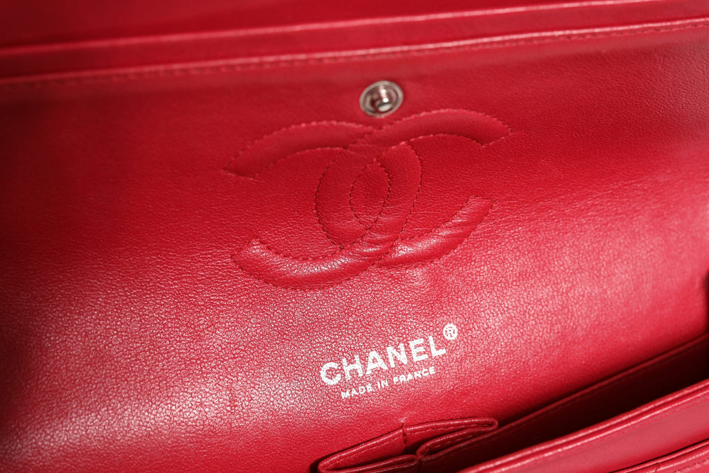 Chanel Classic 25 Medium Flap Women's Bag