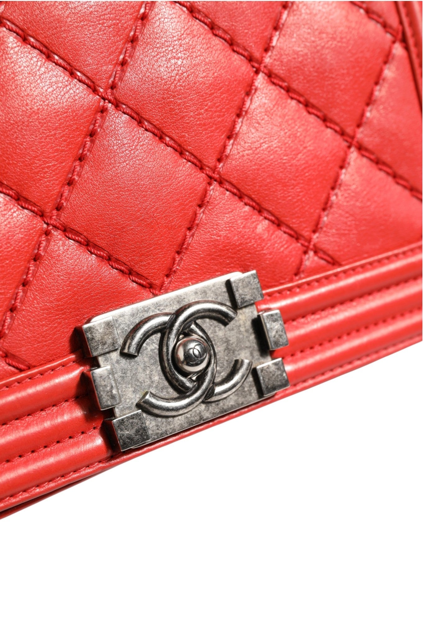 Chanel Red Diamond Stitch Calfskin Leather New Medium Boy Women's Bag