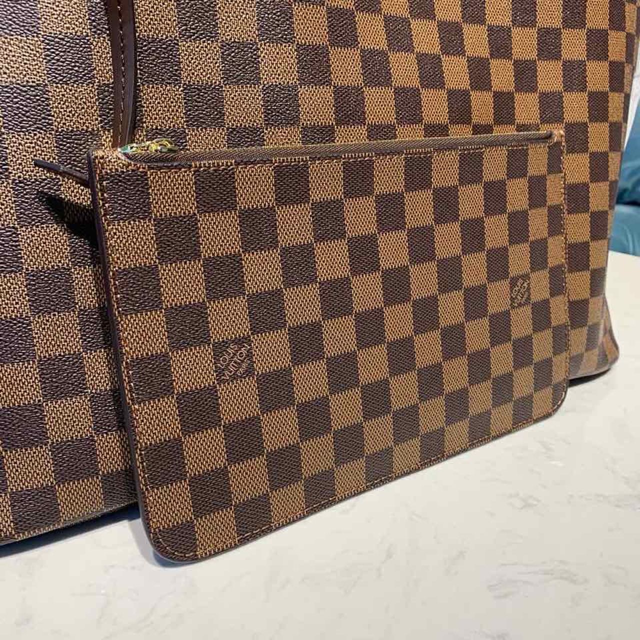 Louis Vuitton Neverfull GM Tote Bag Damier Ebene Canvas GLAMIrise Red For Women, WomenÃƒÂ¢Ã¢â€šÂ¬Ã¢â€žÂ¢s Handbags, Shoulder Bags 15.7in/40cm Louis Vuitton N41357