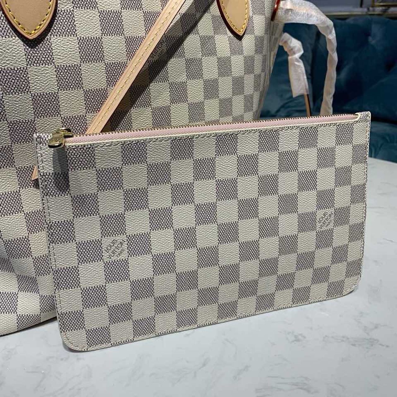 Louis Vuitton Neverfull MM Tote Bag Damier Azur Canvas Rose Ballerine Pink For Women, WoBags, Shoulder Bags 12.2in/31cm Louis Vuitton N41605