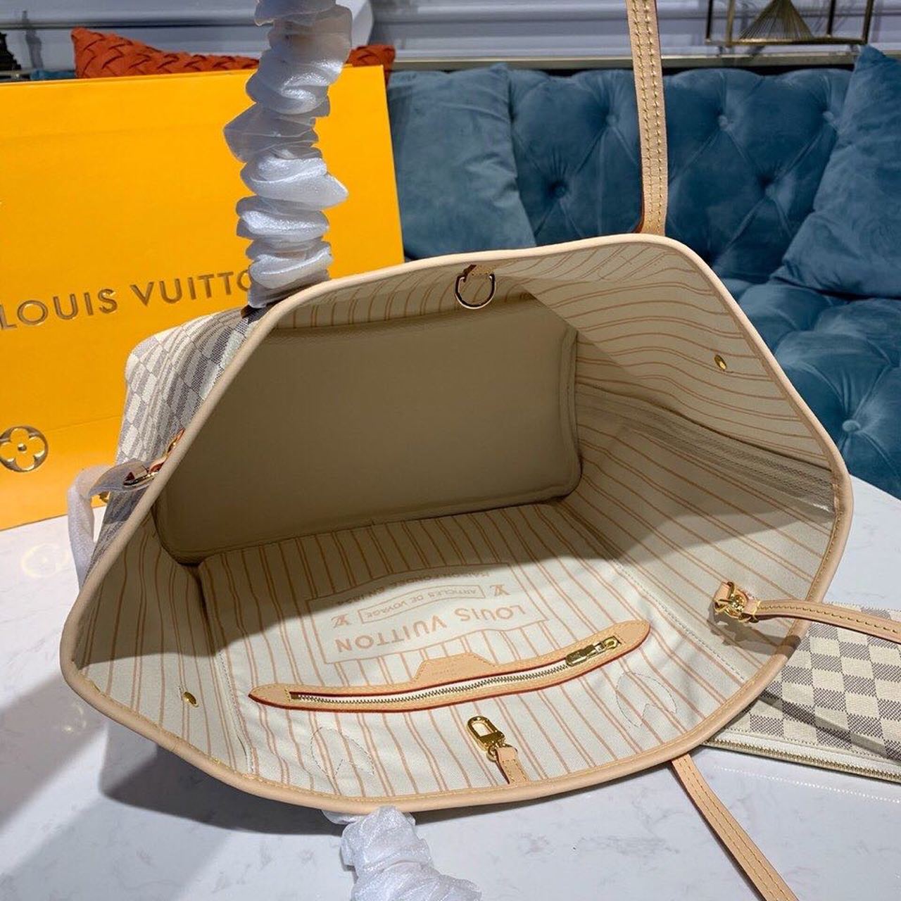 Louis Vuitton Neverfull MM Tote Bag Damier Azur Canvas For Women, Women’s Handbags, Shoulder Bags 12.2in/31cm Louis Vuitton N41361
