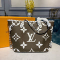 Louis Vuitton Neverfull MM Tote Bag Monogram Canvas Khaki/Beige For Women,  Shoulder Bags 12.2in/31cm Louis Vuitton M44568