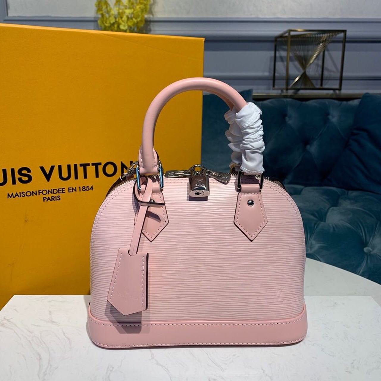 Louis Vuitton Alma Epi Rose Ballerine Pink For Women,  Shoulder And Crossbody Bags 9.2in/23.5cm Louis Vuitton M41327