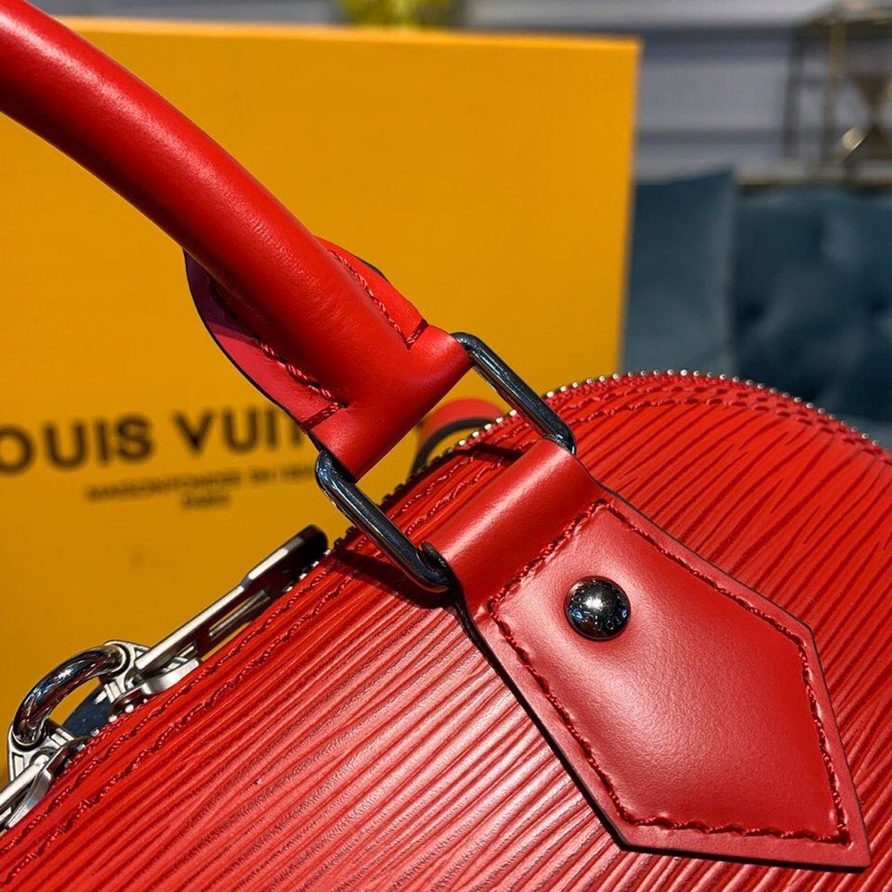 Louis Vuitton Alma Epi Coquelicot Red For Women, WomenÃƒÂ¢Ã¢â€šÂ¬Ã¢â€žÂ¢s Handbags, Shoulder And Crossbody Bags 9.2in/23.5cm Louis Vuitton M41160