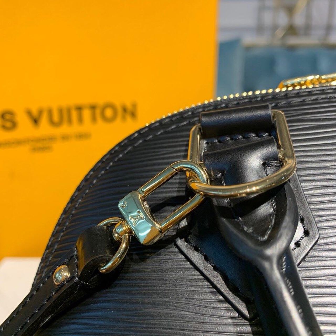 Louis Vuitton Alma BB Epi Black For Women,  Shoulder And Crossbody Bags 9.2in/23.5cm Louis Vuitton M52884
