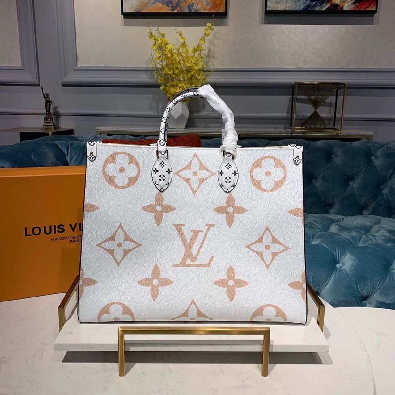Louis Vuitton OnTheGo GM Tote Bag Monogram Giant Canvas Khaki/Cream/Beige For Women,  Shoulder Bags 16.3in/41.5cm Louis Vuitton M44571
