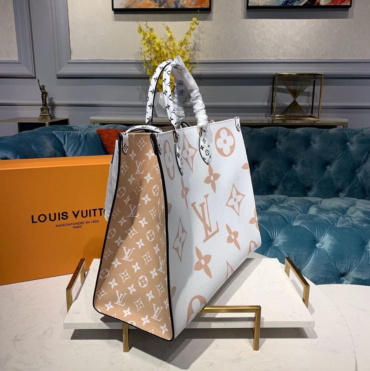 Louis Vuitton OnTheGo GM Tote Bag Monogram Giant Canvas Khaki/Cream/Beige For Women,  Shoulder Bags 16.3in/41.5cm Louis Vuitton M44571