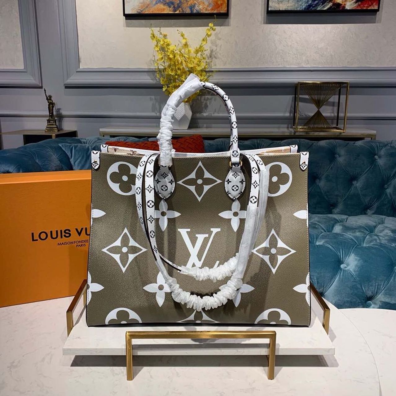 Louis Vuitton OnTheGo GM Tote Bag Monogram Giant Canvas Khaki/Cream/Beige For Women,  Shoulder Bags 16.3in/41.5cm Louis Vuitton M44571
