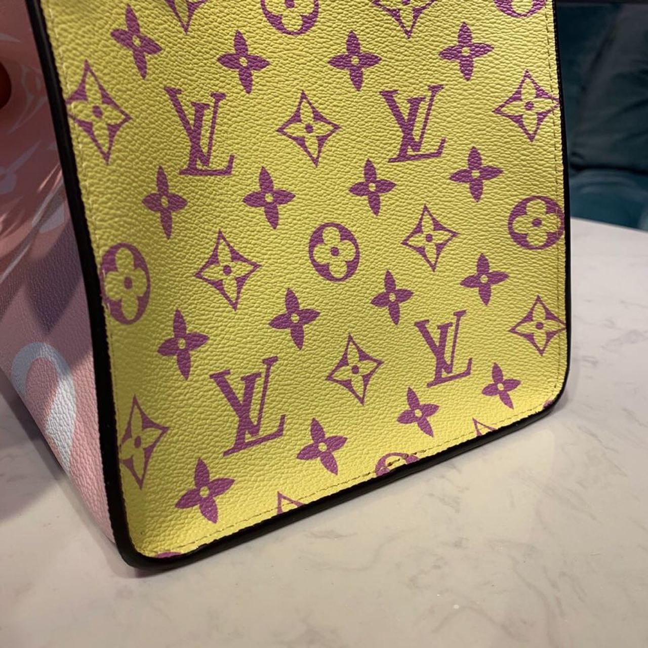Louis Vuitton OnTheGo GM Tote Bag Monogram Giant Canvas Red/Pink/Yellow For Women,  Shoulder Bags 16.3in/41.5cm Louis Vuitton M44569