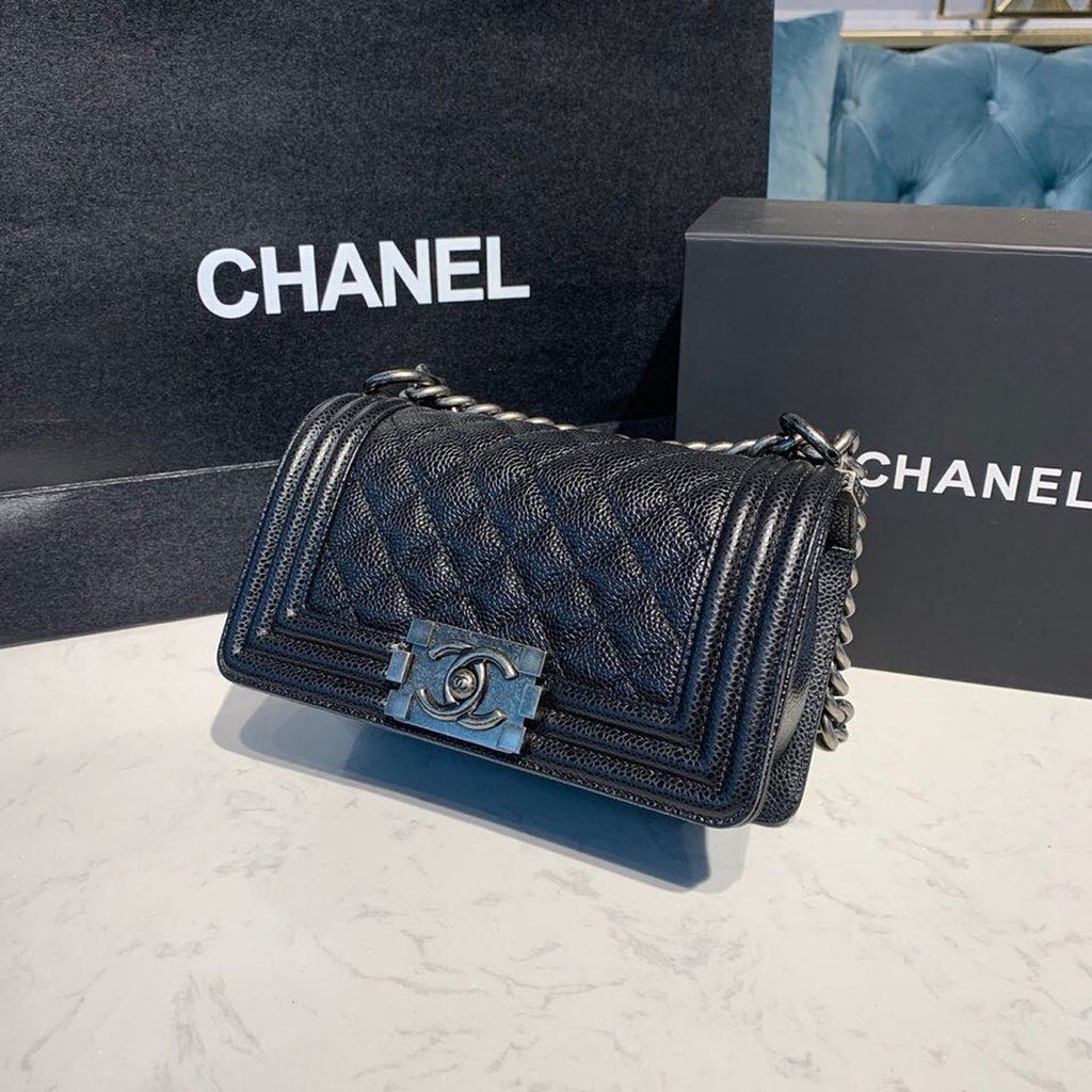 ChanelSmall Boy Handbag SiLouis Vuittoner Hardware Black For Women Bags, Shoulder And Crossbody Bags 7.8in/20cm A67085