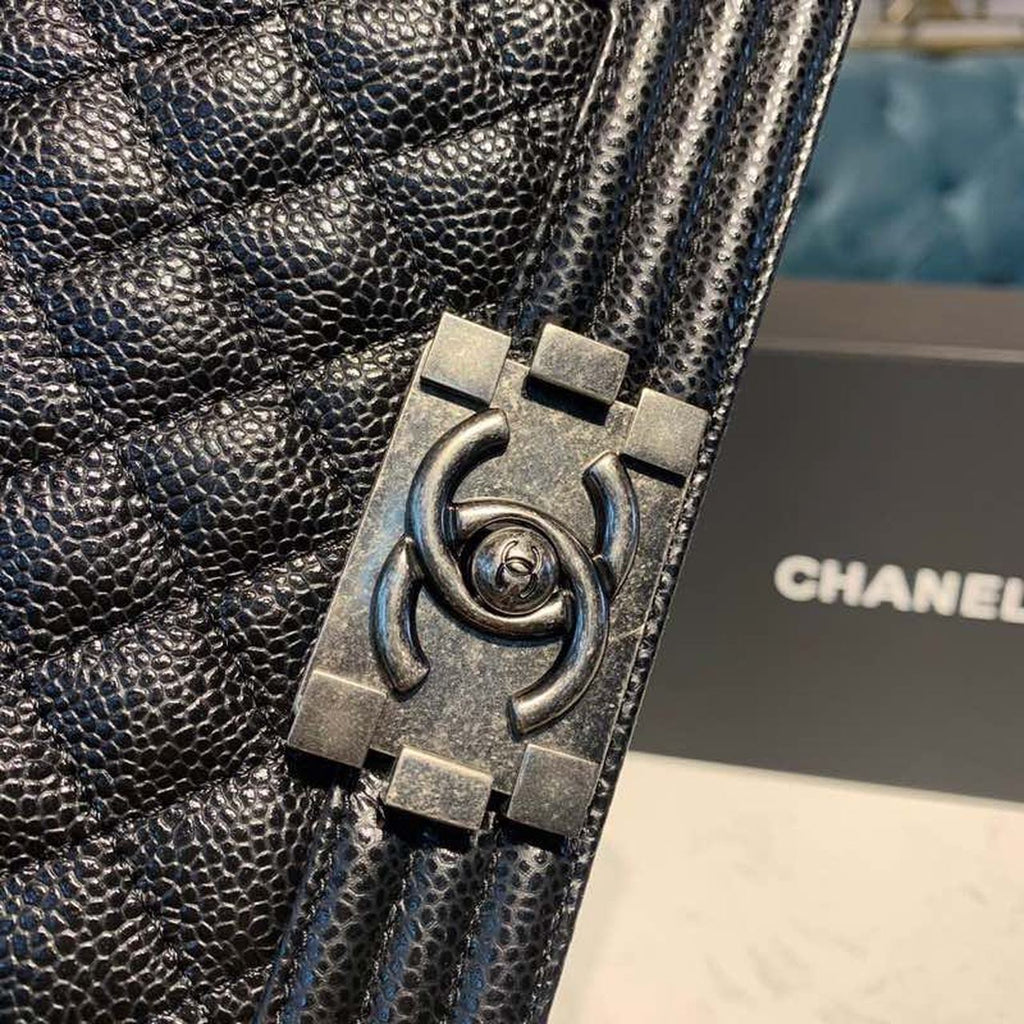 Chanel Small Boy Handbag SiLouis Vuittoner Hardware Black For Women, Women’s Bags, Shoulder And Crossbody Bags 7.8in/20cm A67085