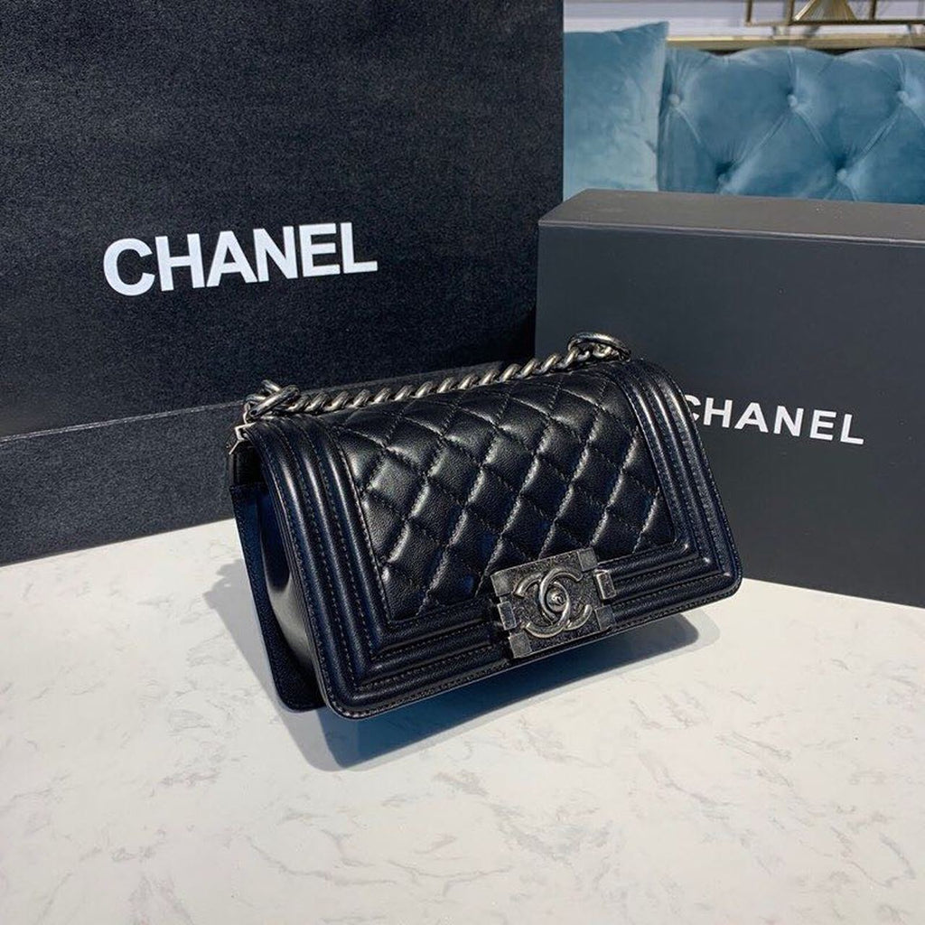 Chanel Small Boy Handbag SiLouis Vuittoner Hardware Black For Women, Women’s Bags, Shoulder And Crossbody Bags 7.8in/20cm A67085