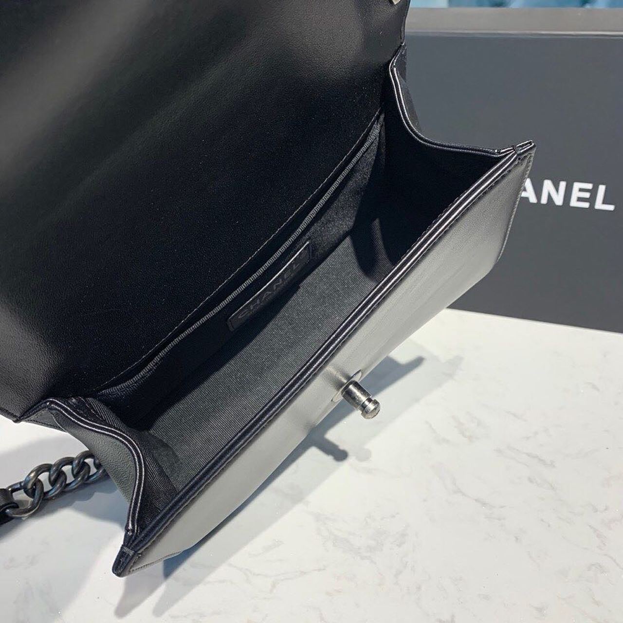 Chanel Small Boy Handbag SiLouis Vuittoner Hardware Black For Women, Women’s Bags, Shoulder And Crossbody Bags 7.8in/20cm A67085