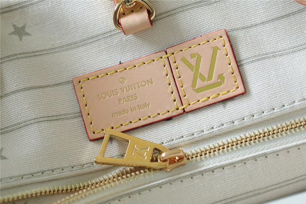 Louis Vuitton Onthego GM Monogram Giant And Rafa White/ Pink For Women,  Shoulder And Crossbody Bags 41cm/16.1in Louis Vuitton