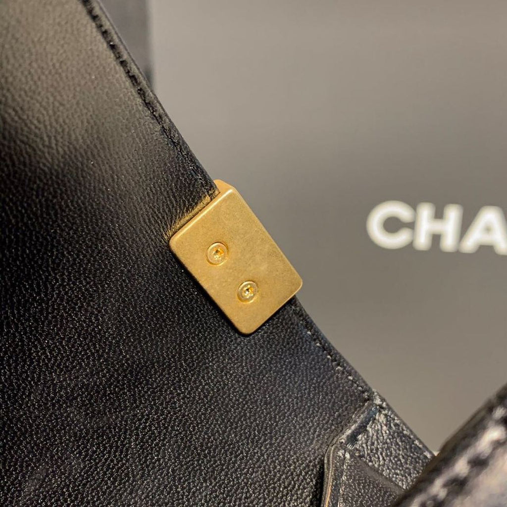 Chanel Boy Handbag Gold Toned Hardware Black For Women Bags, Shoulder And Crossbody Bags 9.8in/25cm A67086
