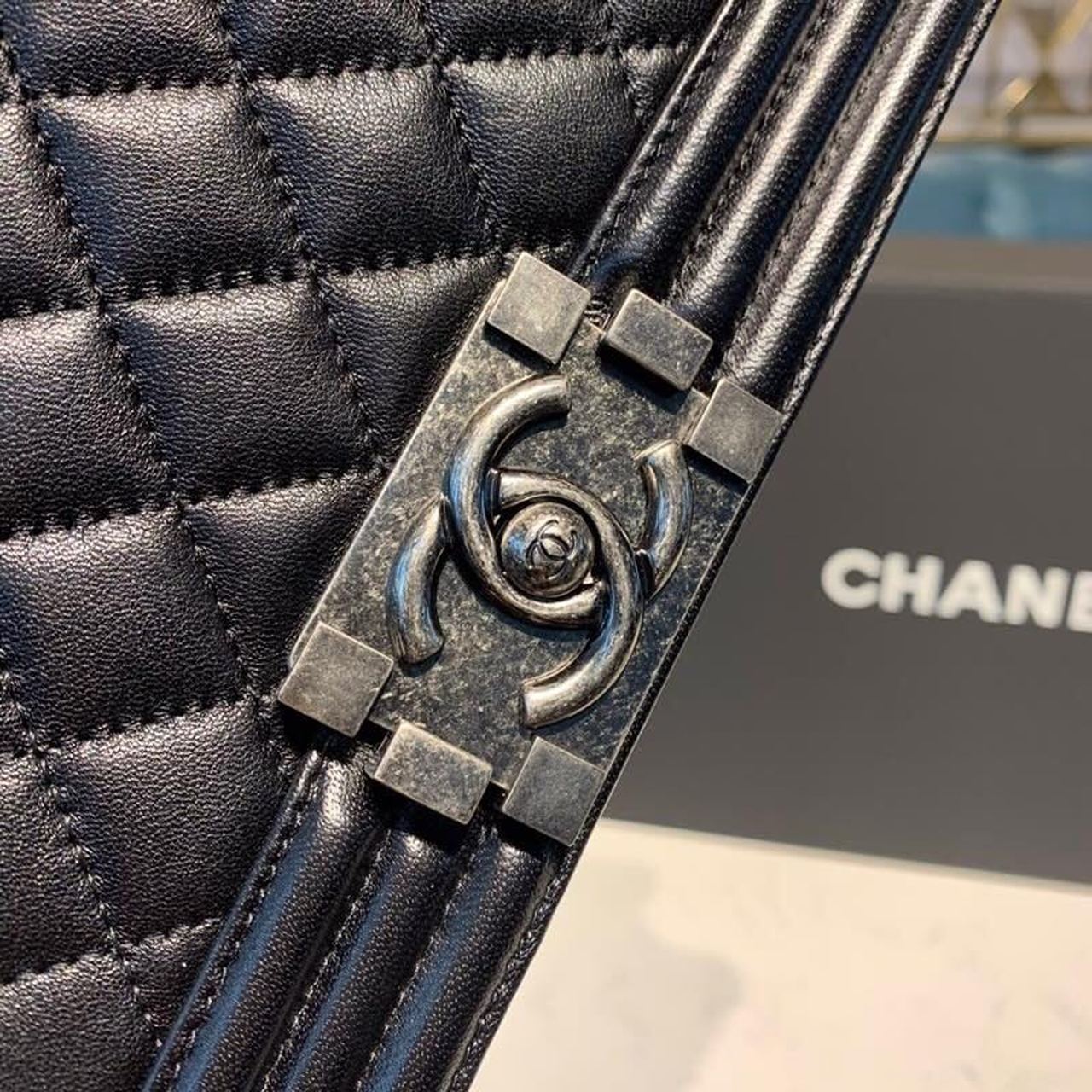Chanel Boy Handbag SiLouis Vuittoner Hardware Black For Women Bags, Shoulder And Crossbody Bags 9.8in/25cm A67086