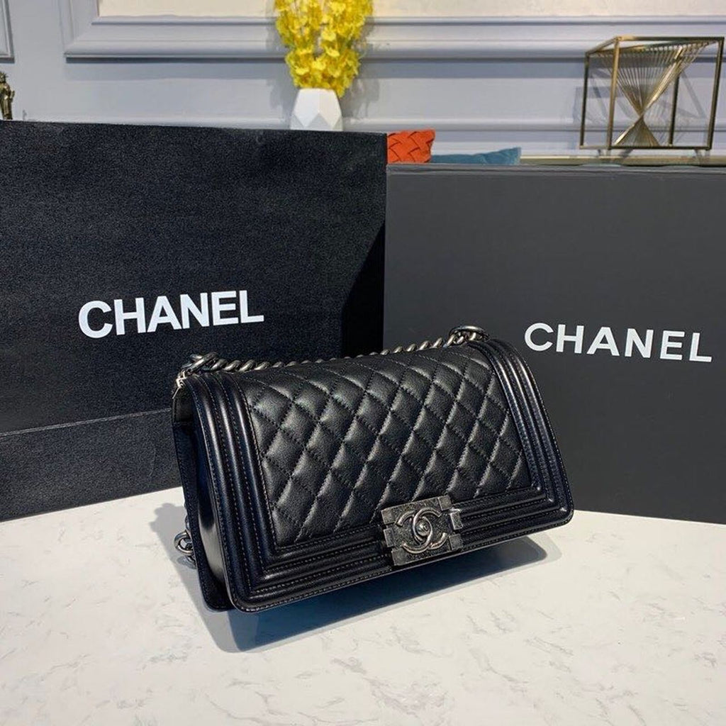 Chanel Boy Handbag SiLouis Vuittoner Hardware Black For Women, Women’s Bags, Shoulder And Crossbody Bags 9.8in/25cm A67086