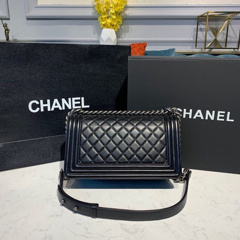 Chanel Boy Handbag SiLouis Vuittoner Hardware Black For Women Bags, Shoulder And Crossbody Bags 9.8in/25cm A67086