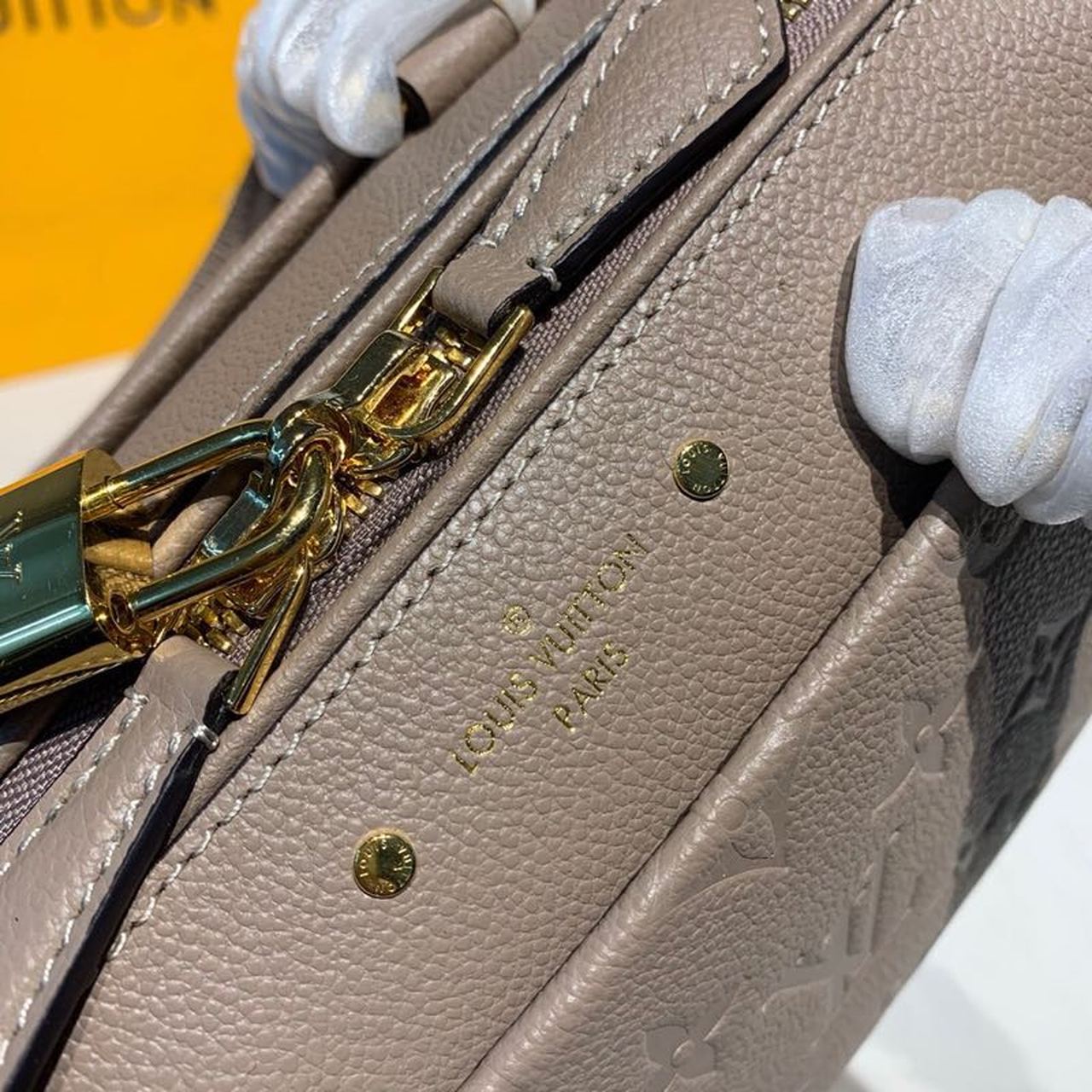 Louis Vuitton Speedy Bandouliere 20 Monogram Empreinte Galet Grey For Women,  Shoulder And Crossbody Bags 7.8in/20cm Louis Vuitton