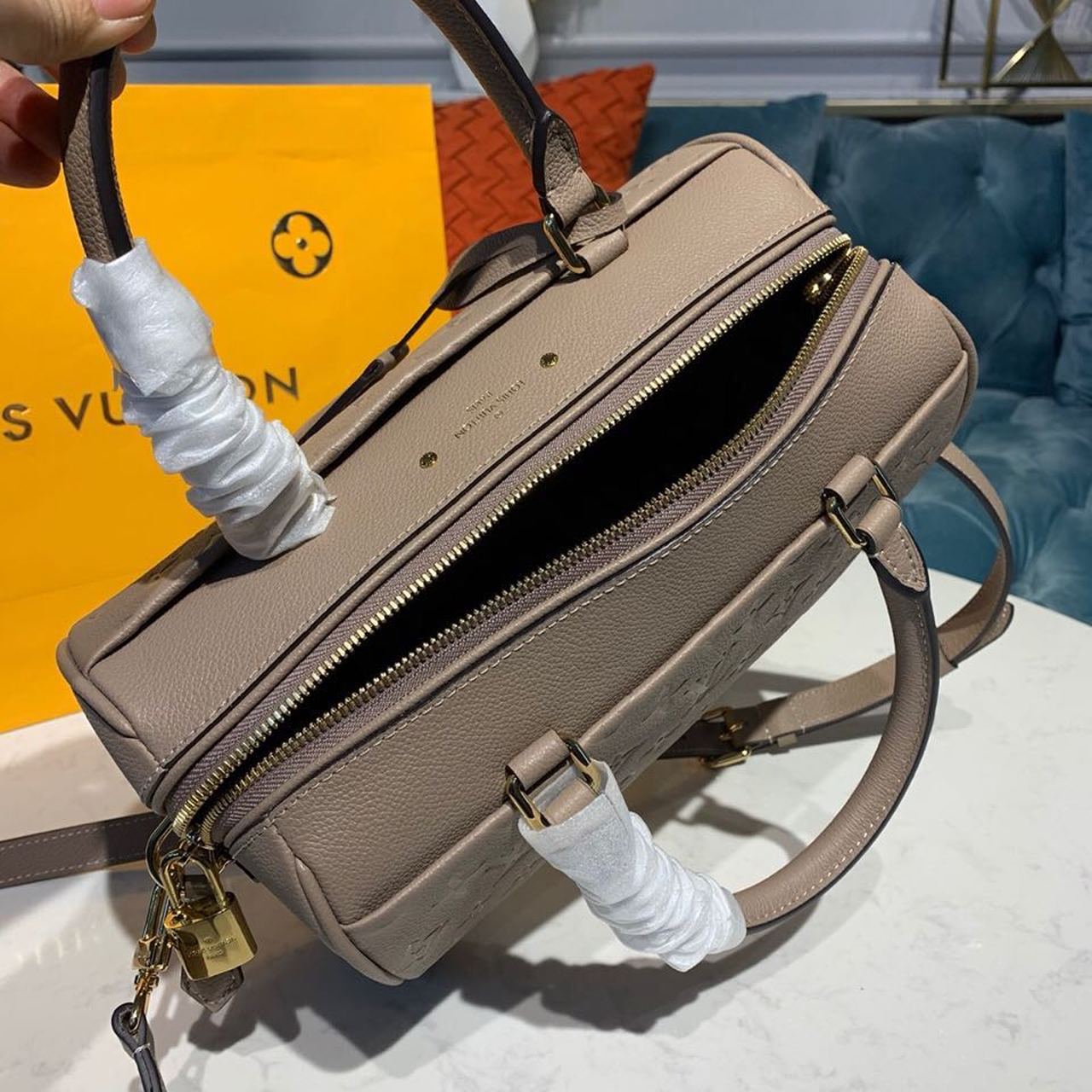 Louis Vuitton Speedy Bandouliere 25 Monogram Empreinte Galet Grey For Women,  Shoulder And Crossbody Bags 9.8in/25cm Louis Vuitton