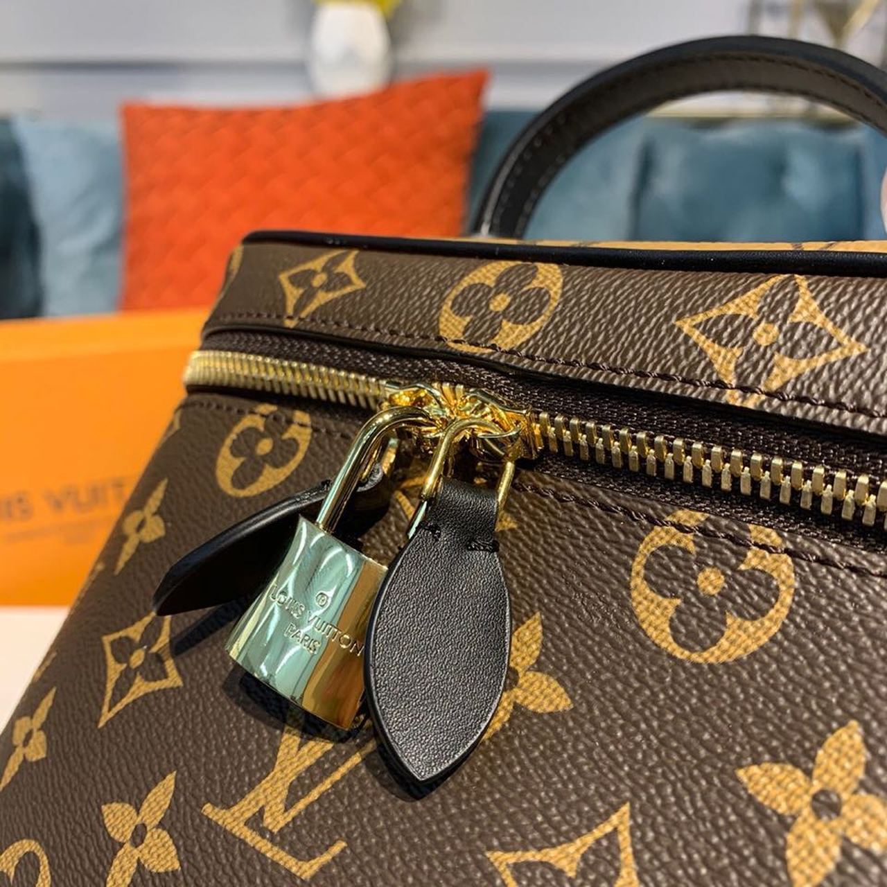 Louis Vuitton Vanity PM Monogram And Monogram Reverse Canvas By Nicolas Ghesquiere For Women,  Shoulder And Crossbody Bags 7.5in/19cm Louis Vuitton M45165
