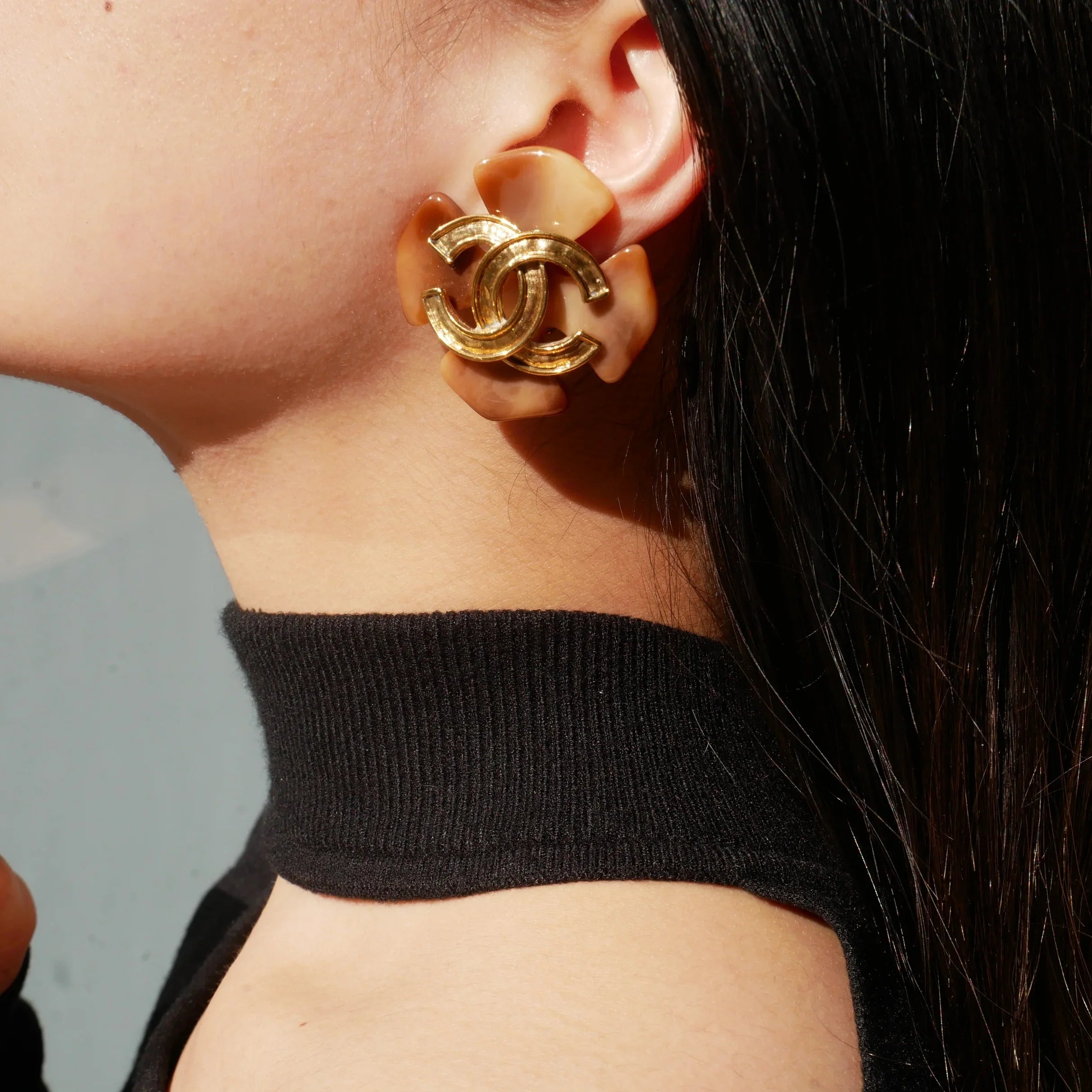 CHANEL 1994 Tortoiseshell Earrings Clip-On Brown