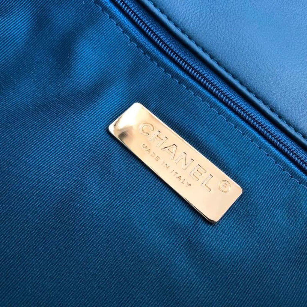 Chanel 19 Maxi Handbag Teal For Women Bags, Shoulder And Crossbody Bags 14in/36cm AS1162