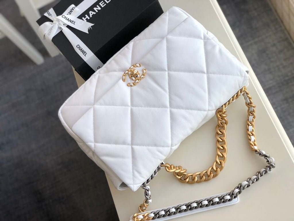 Chanel 19 Maxi HandBag White For Women, Women’s Bags, Shoulder And Crossbody Bags 14in/36cm AS1162