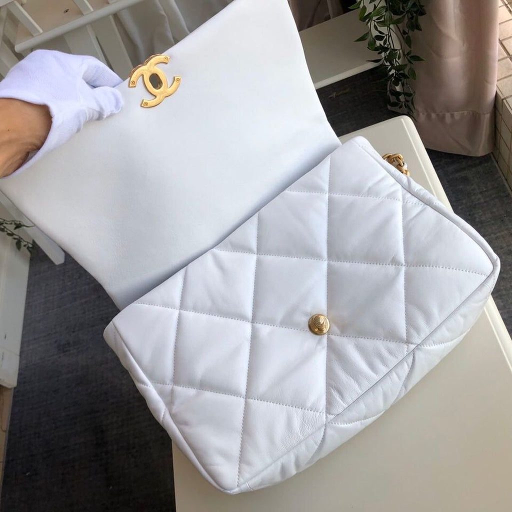 Chanel 19 Maxi HandBag White For Women Bags, Shoulder And Crossbody Bags 14in/36cm AS1162