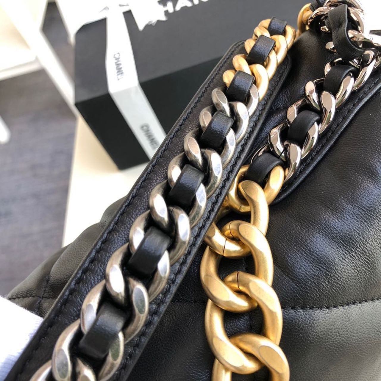 Chanel 19 Maxi Handbag Black For Women, Women’s Bags, Shoulder And Crossbody Bags 14in/36cm AS1162 B04852 94305