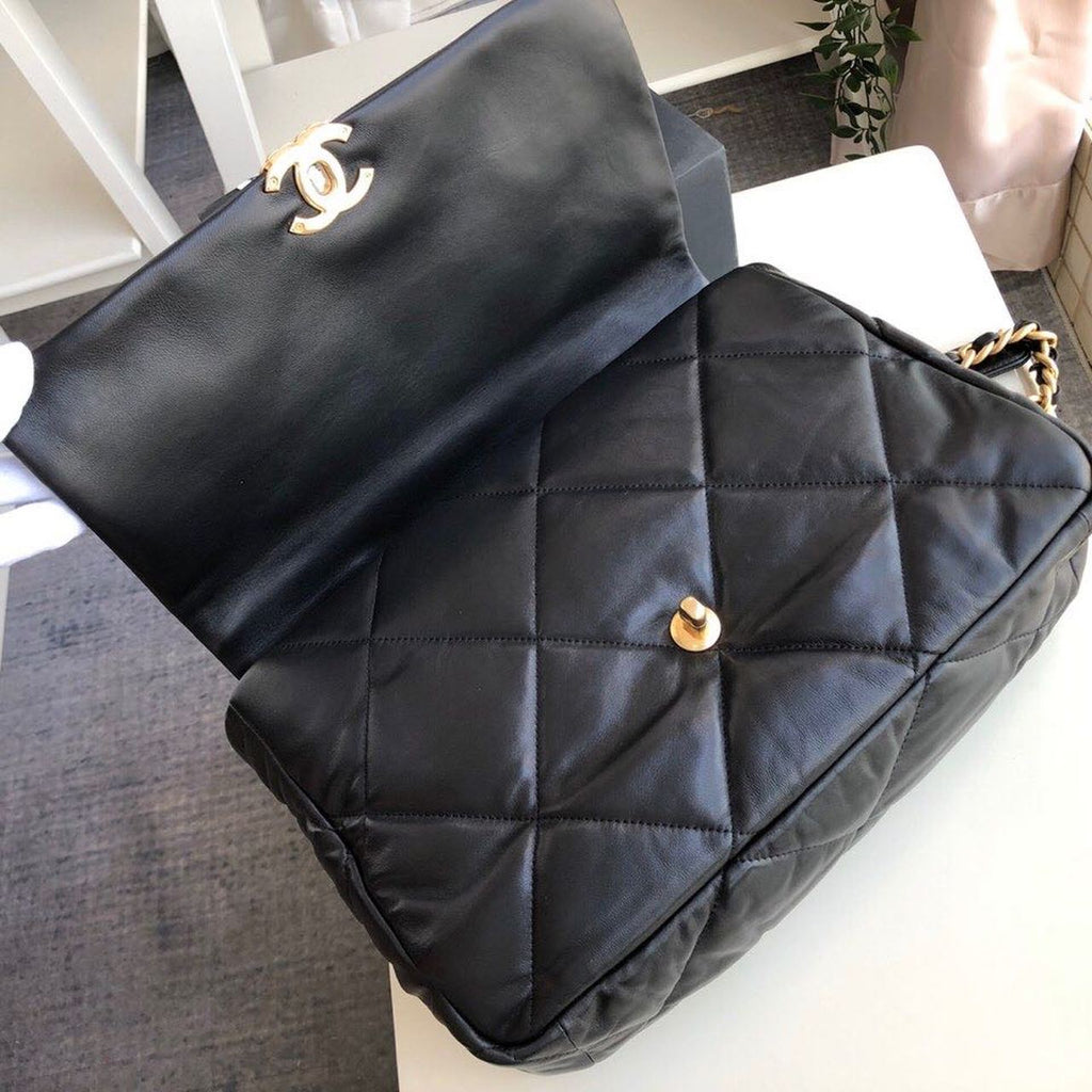 Chanel 19 Maxi Handbag Black For Women Bags, Shoulder And Crossbody Bags 14in/36cm AS1162 B04852 94305