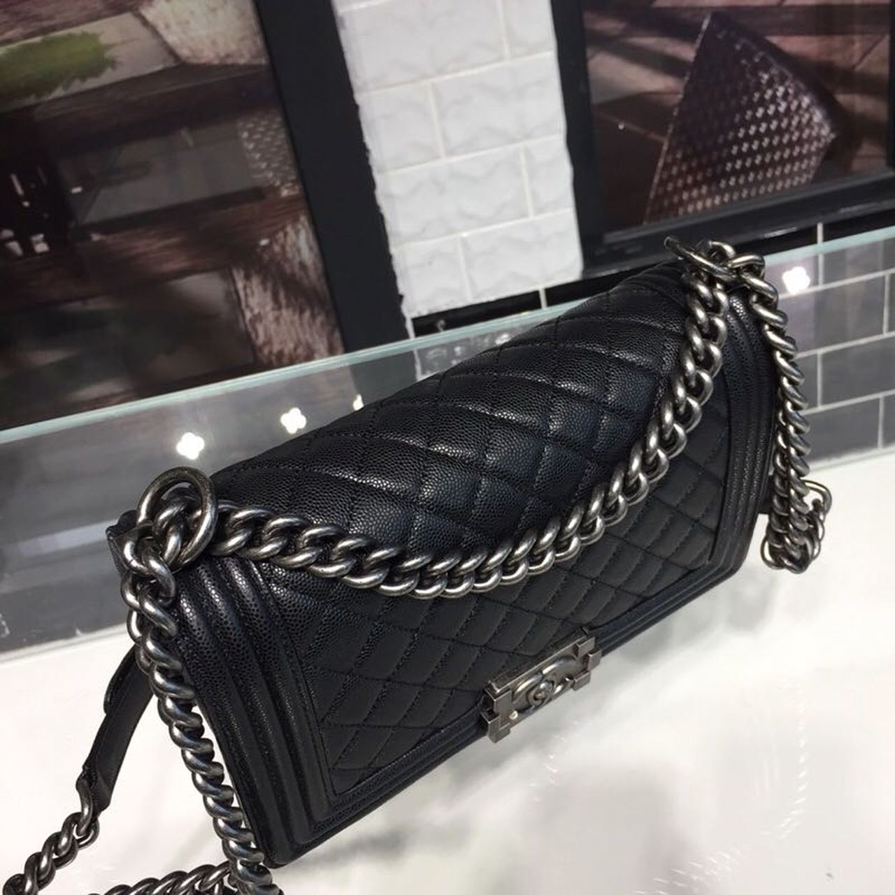 Chanel Boy Handbag SiLouis Vuittoner Hardware Black For Women, Women’s Handbags, Shoulder And Crossbody Bags 9.8in/25cm A67086
