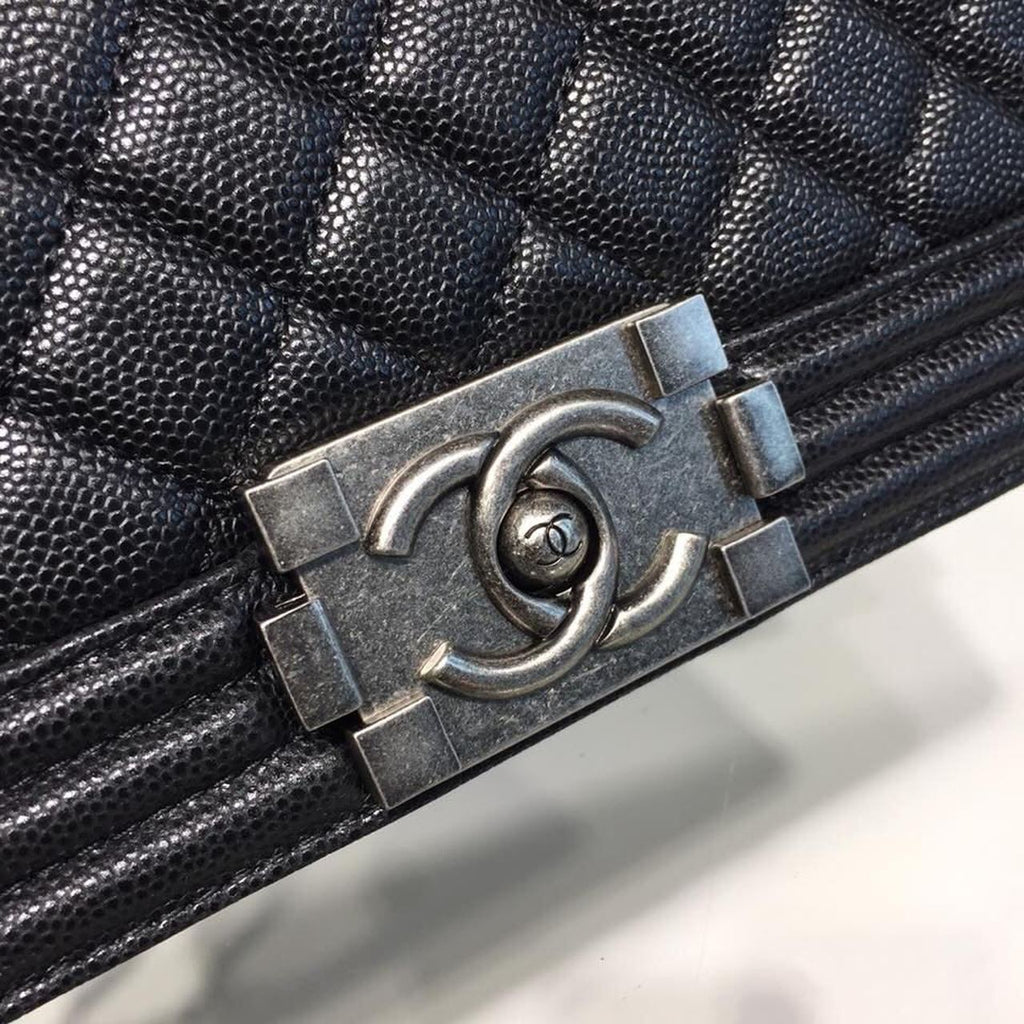 Chanel Boy Handbag SiLouis Vuittoner Hardware Black For Women, Women’s Handbags, Shoulder And Crossbody Bags 9.8in/25cm A67086