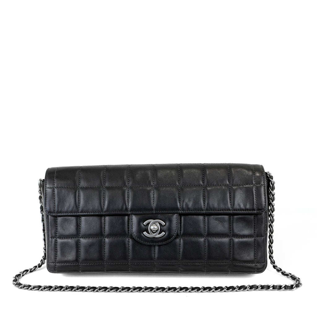 Chanel Black Lambskin Chocolate Bar Quilted East West Classic with SiLouis Vuittoner Hardware