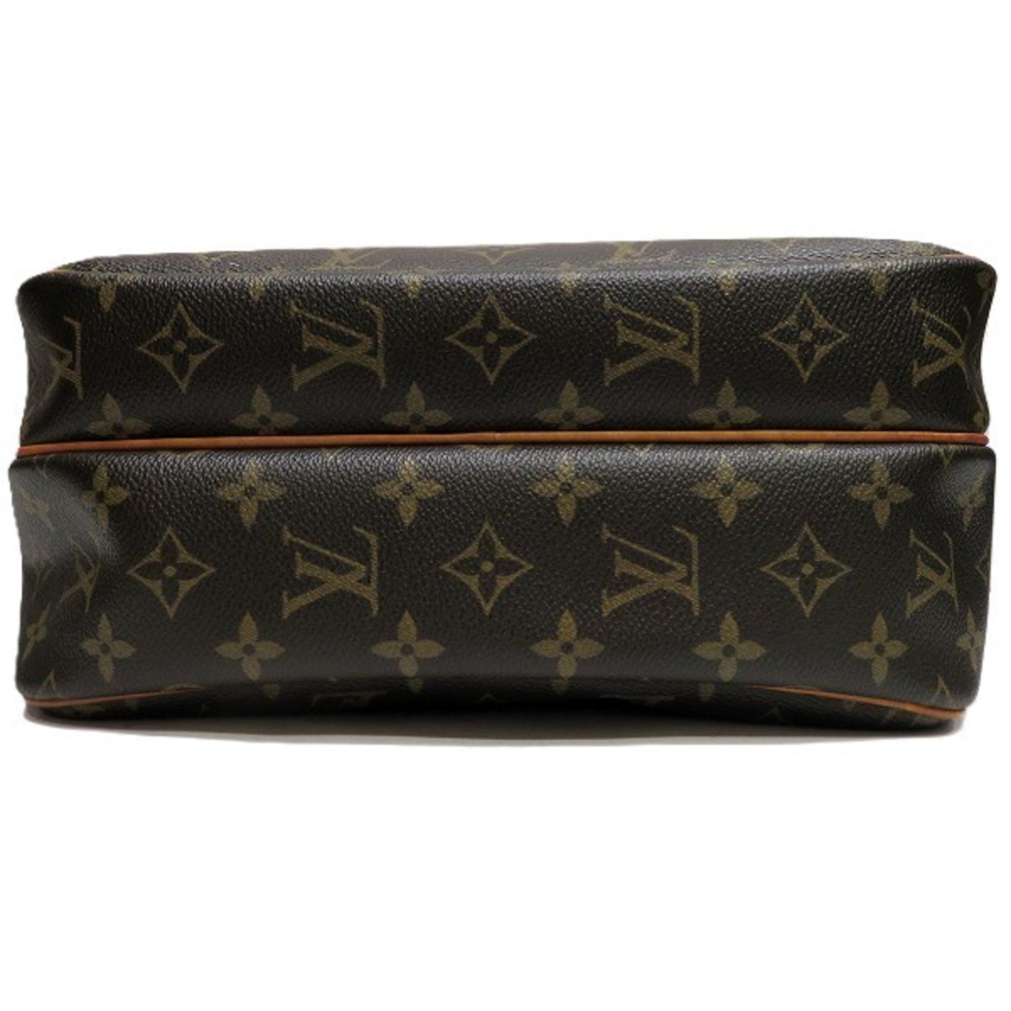 LOUIS VUITTON Reporter Shoulder Bag