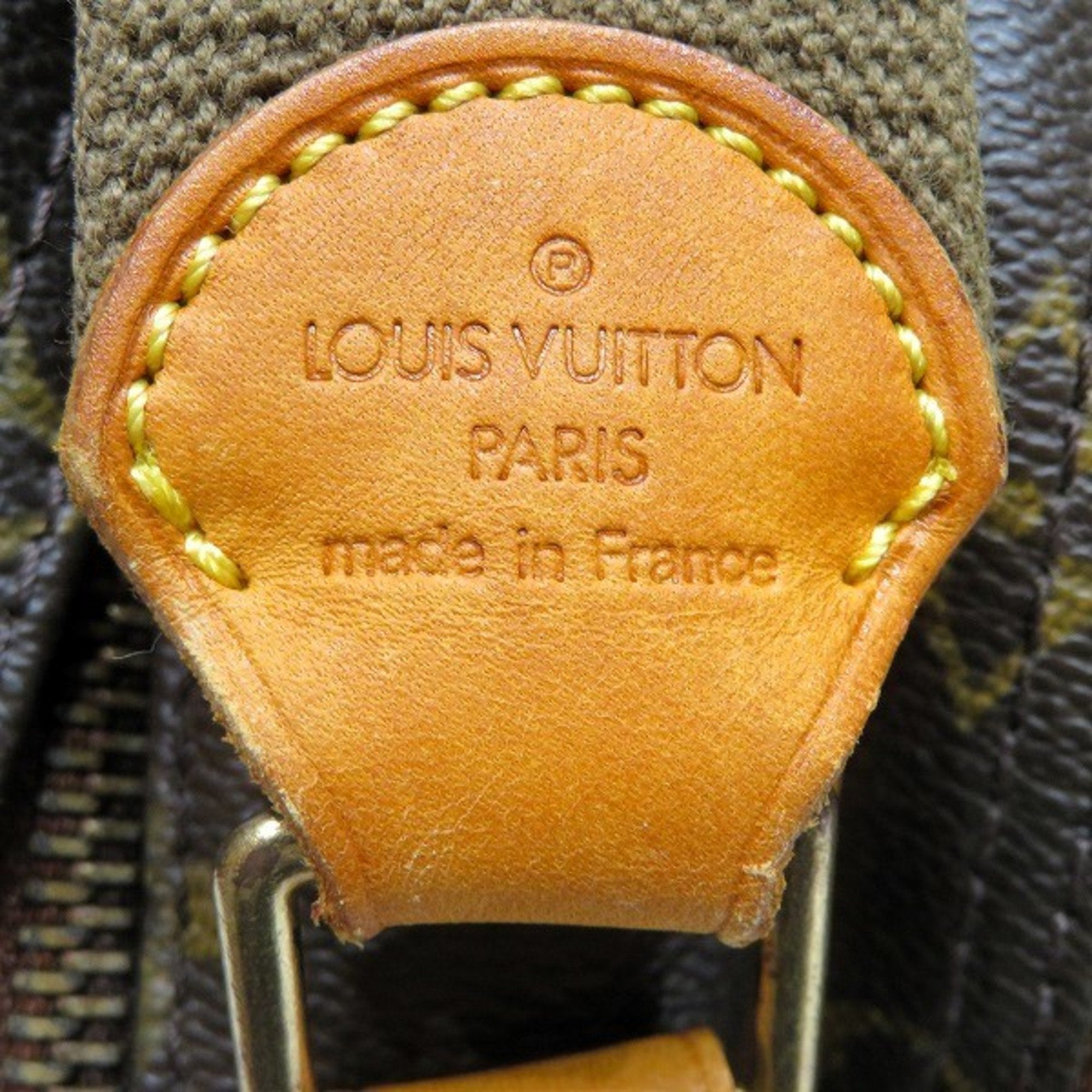 LOUIS VUITTON Reporter Shoulder Bag