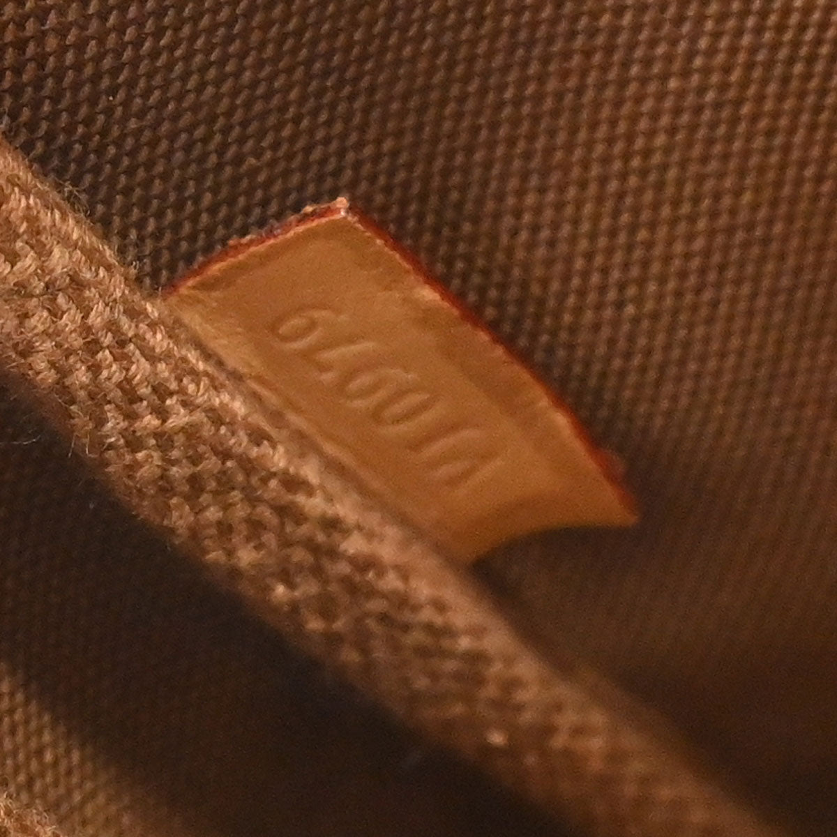Louis Vuitton 1999 Monogram Pochette Accessoires Handbag M51980
