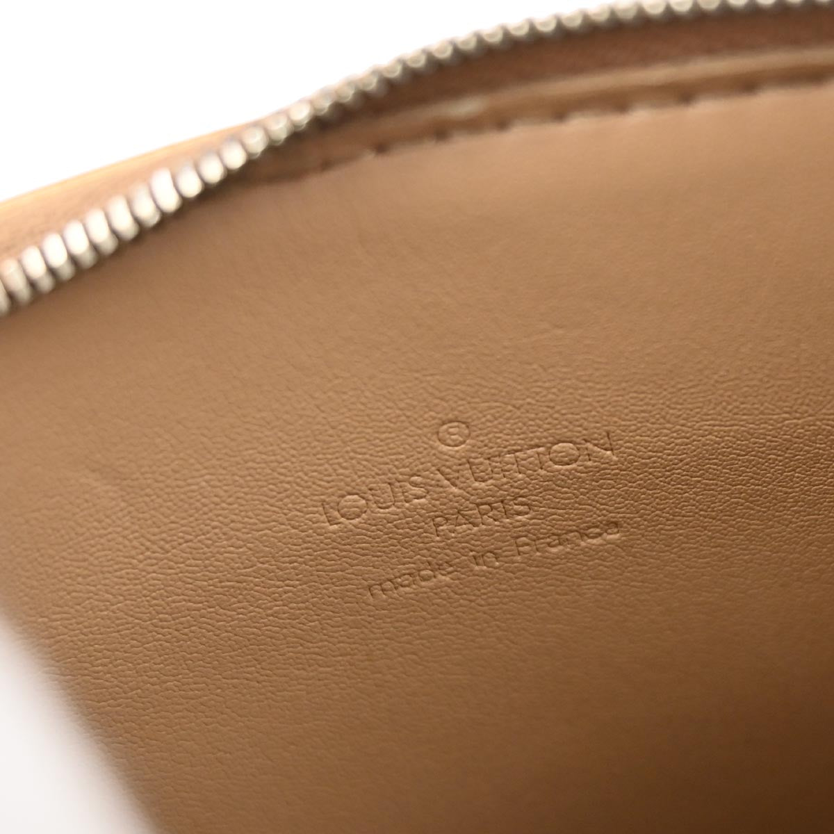 Louis Vuitton 2005 Beige Monogram Vernis Motte Shoulder Bag M91136
